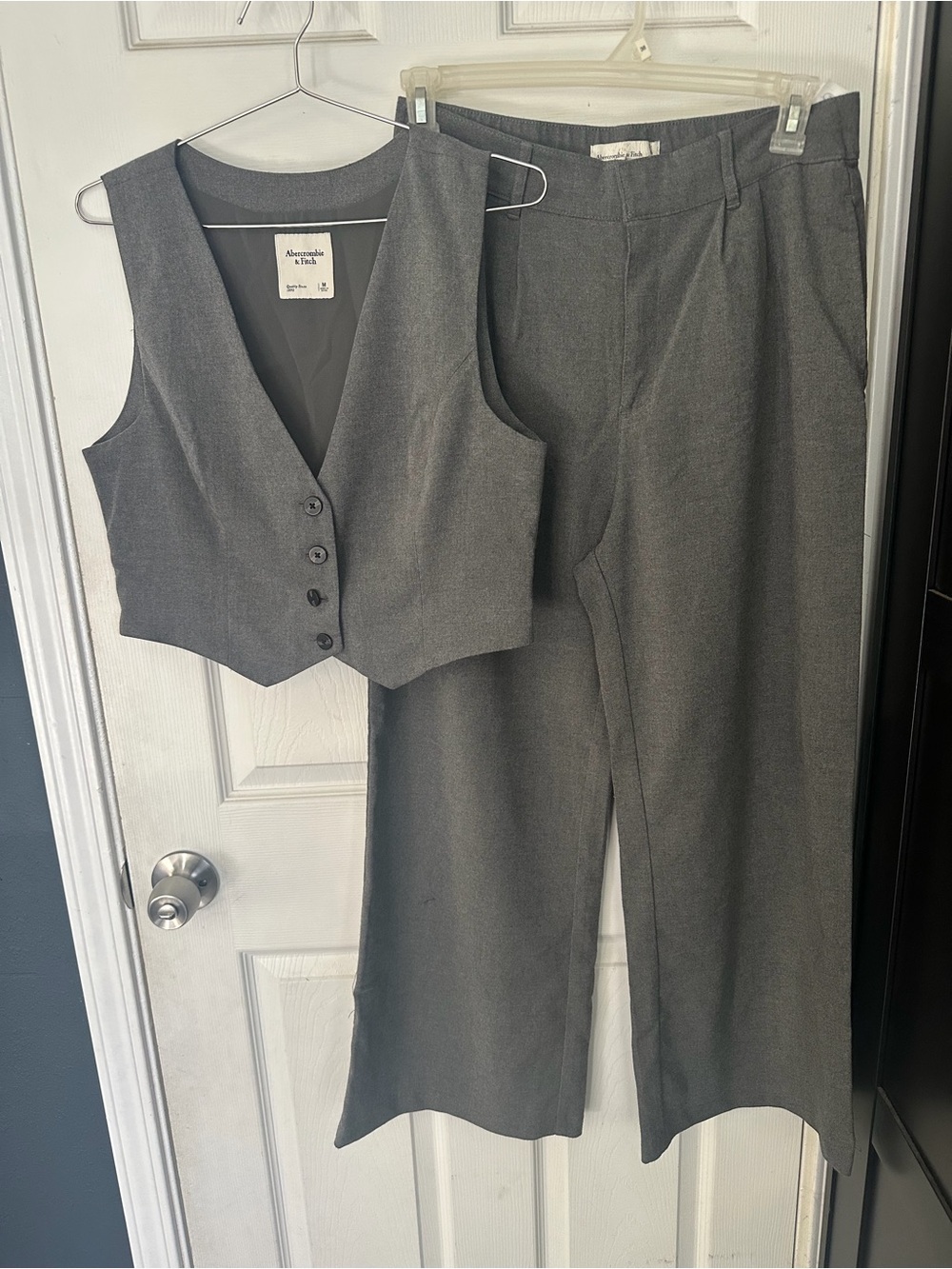 Abercrombie & Fitch Women's Gray Wide-Leg Pants with Matching Vest
